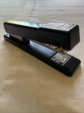 Classic Metal Black Desk Stapler Bostitch B515